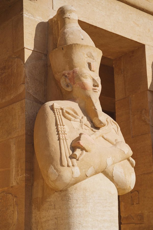 Comment planifier une visite guidée des temples antiques en Égypte?